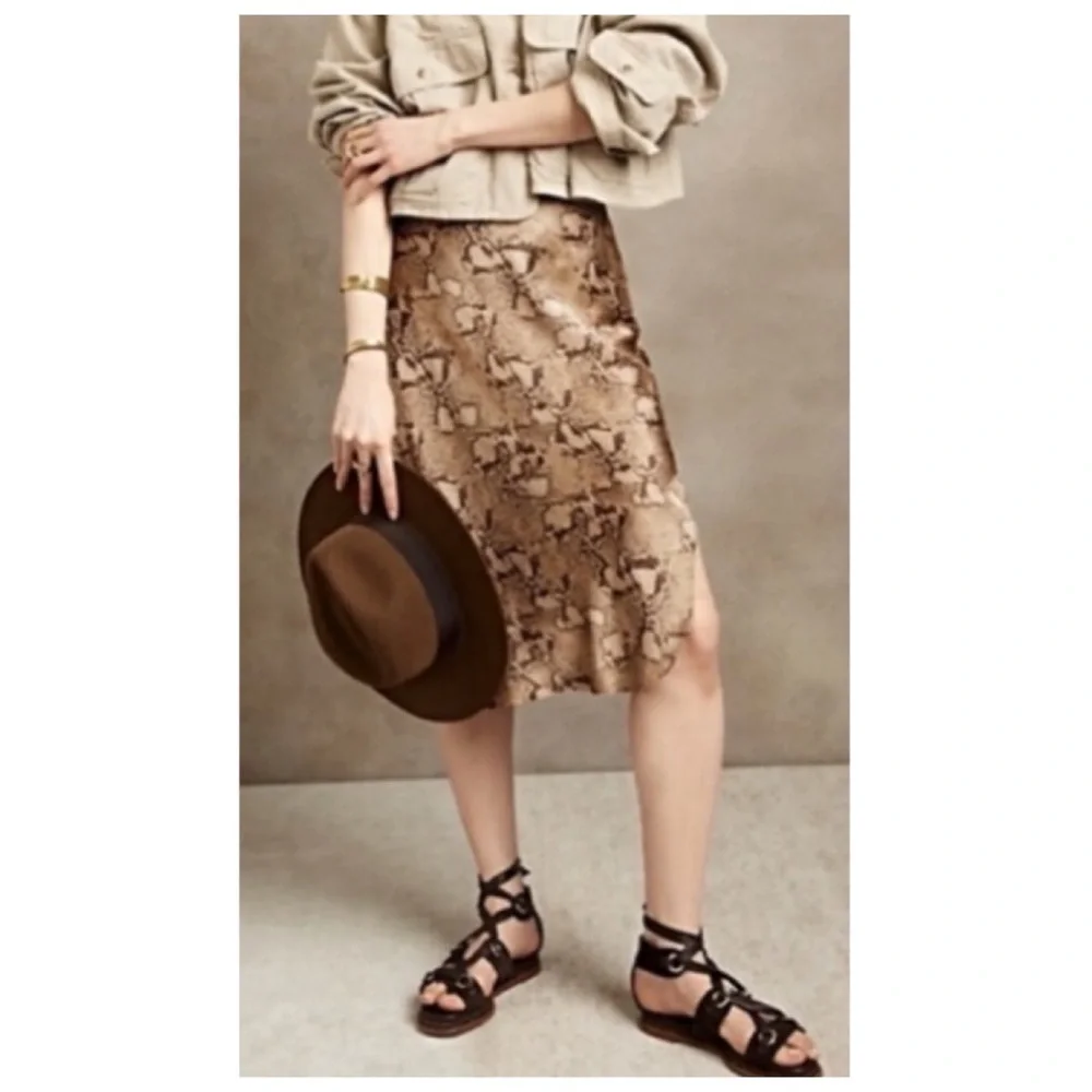 🖤NWTS-$150 BANANA REPUBLIC Silk Bliss Snakeskin Skirt S *Washable!* Nice - Picture 6 of 10